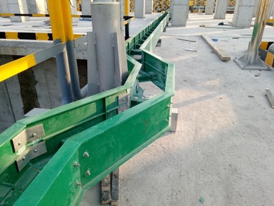 玻璃钢电缆桥架中树脂和玻璃纤维各有什么作用?