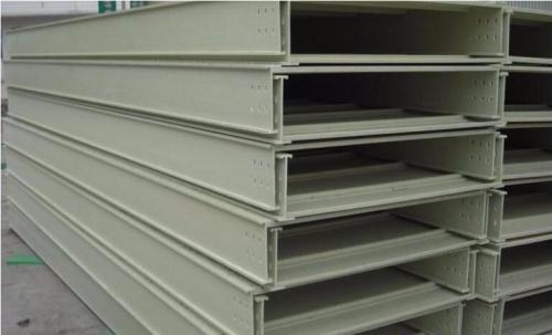 无孔托盘式电缆桥架与照明灯具选择 钨丝灯泡和LED灯泡的布线考量